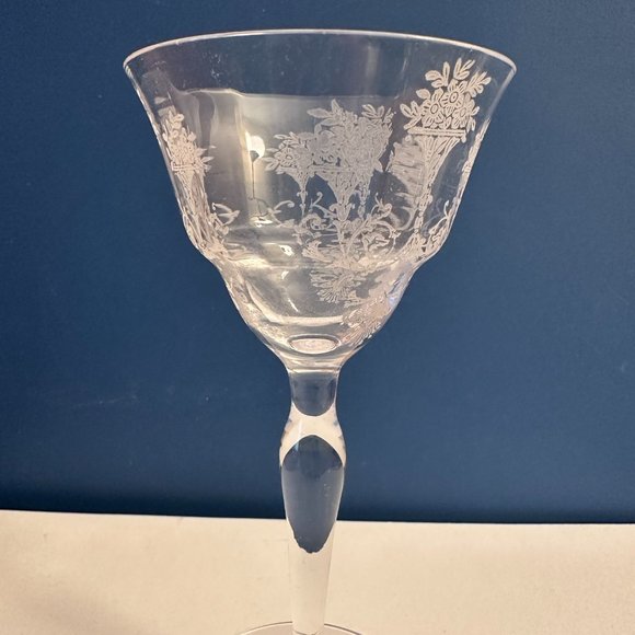 VINTAGE MORGANTOWN MAYFAIR STEM 6" WINE GLASS - Picture 2 of 2